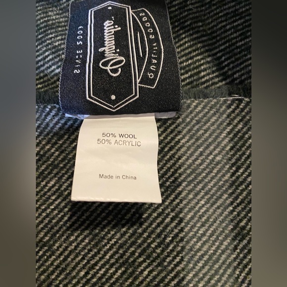 Origaudio Elliston Wool blend blanket with clip on carrier - Picture 13 of 16